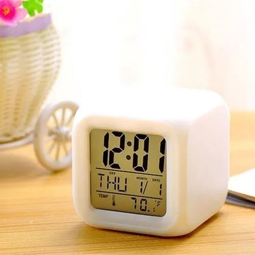 Reloj despertador luz led personalizado :: Mis Cositas Bonitas - Regalos y  artículos personalizados