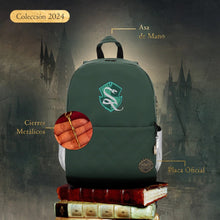 Cargar imagen en el visor de la galería, Mochila Grande Slytherin Hogwarts Legacy HLG004-BP233A

