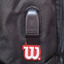 Cargar imagen en el visor de la galería, Mochila Grande Wilson Juvenil Negra WLS110-BP345A
